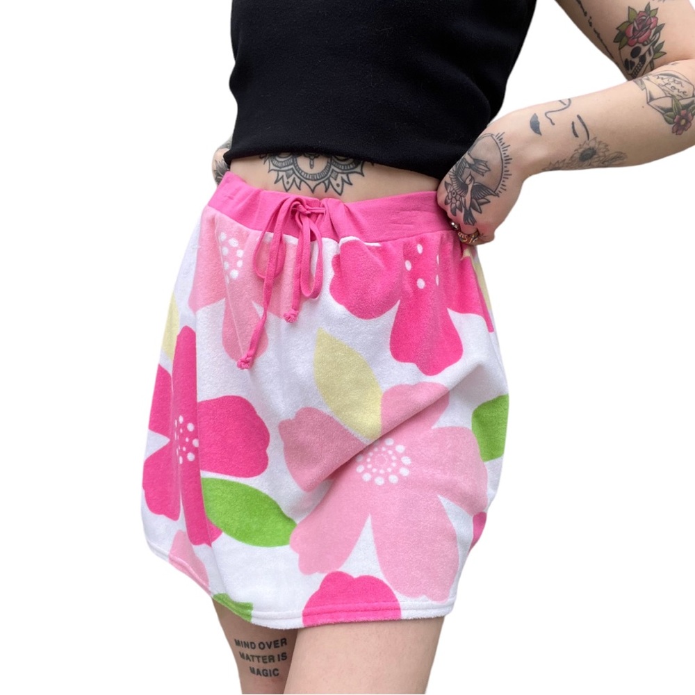 Y2K Vintage “X-treme” Pink Floral Skort • Size Large 🌸